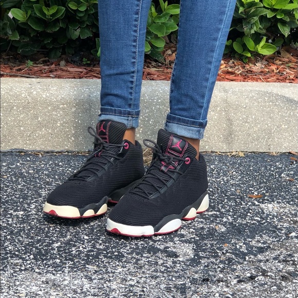 Jordan’s - Picture 2 of 6